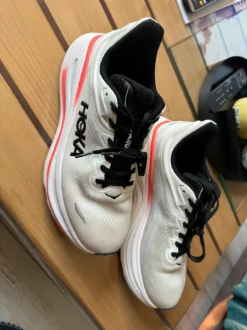 Used Hoka Bondi 9 bike — image 6 of 7