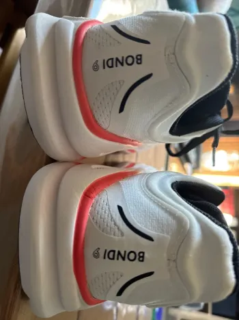 Used Hoka Bondi 9 bike — image 7 of 7