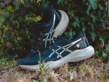Used Asics Gel Venture 11 Running Shoes
