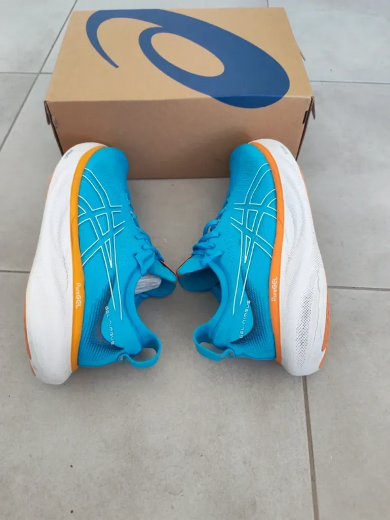 Used Asics Gel Nimbus 25 bike — image 6 of 13