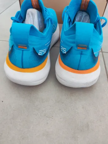 Used Asics Gel Nimbus 25 bike — image 4 of 13