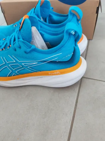 Used Asics Gel Nimbus 25 bike — image 3 of 13