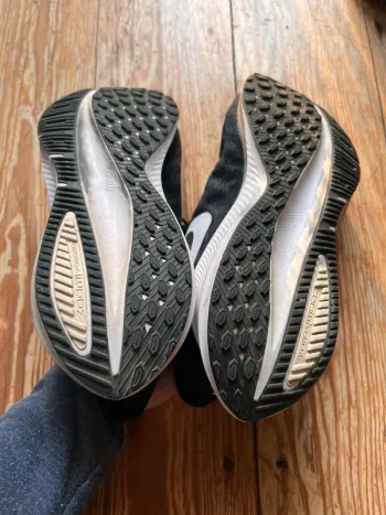 Used Nike Zoom Vomero 14 bike — image 5 of 5