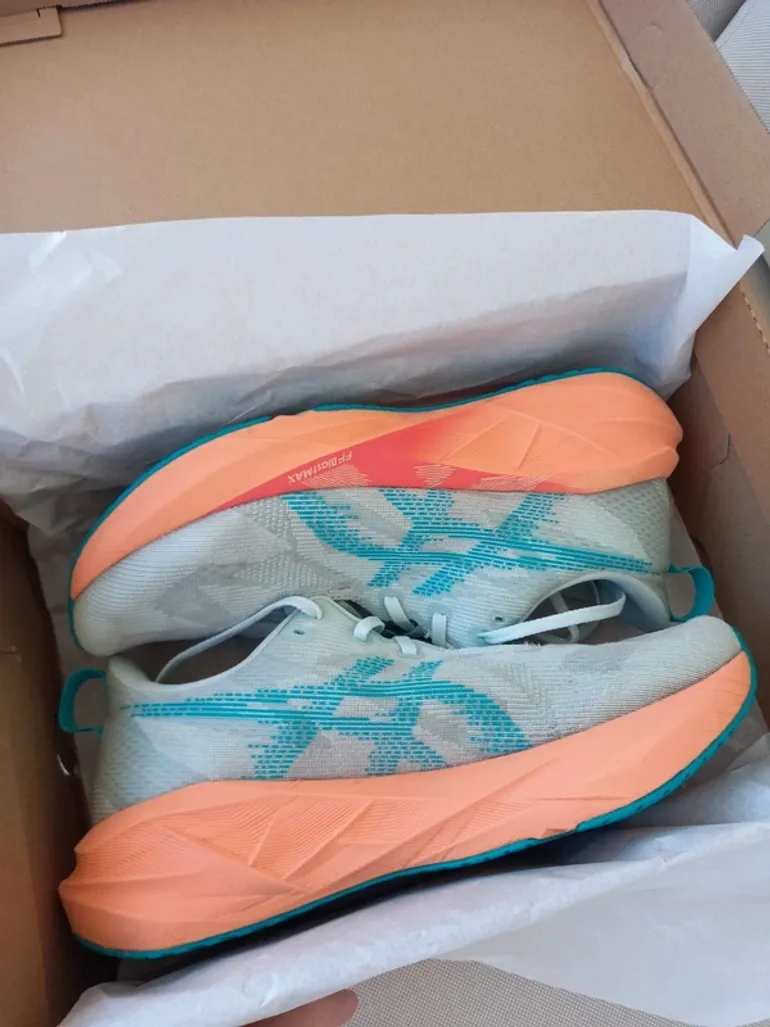 Used Asics Novablast 5 bike — image 10 of 15