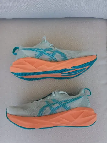 Used Asics Novablast 5 bike — image 3 of 15