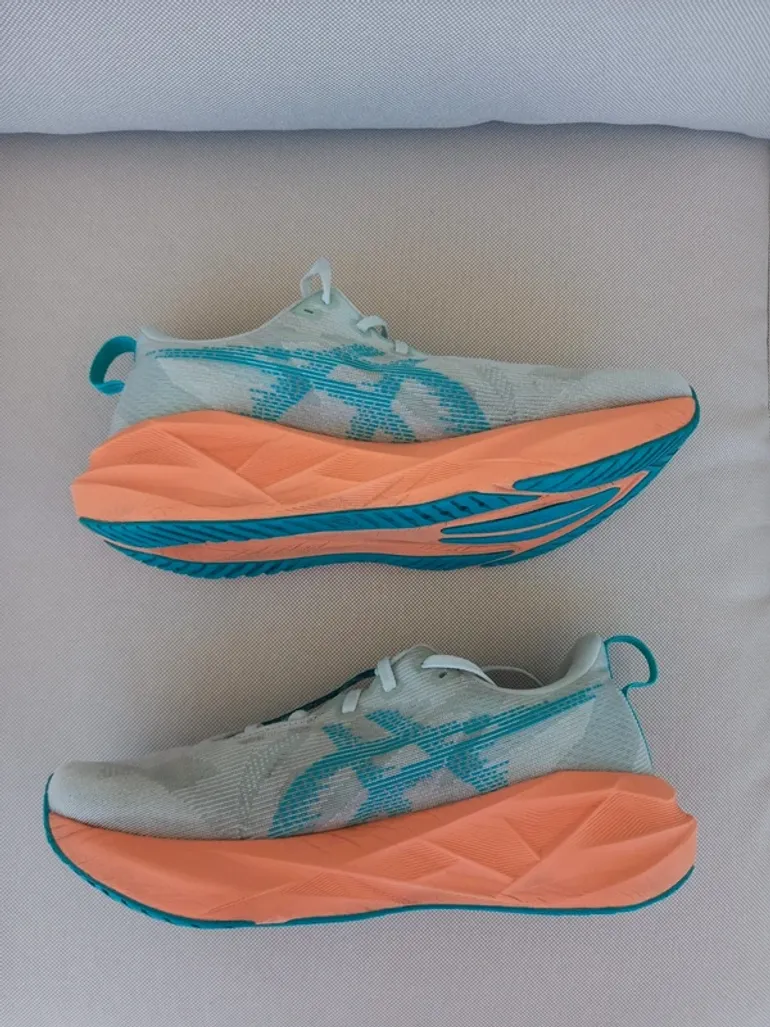 Used Asics Novablast 5 bike — image 3 of 15