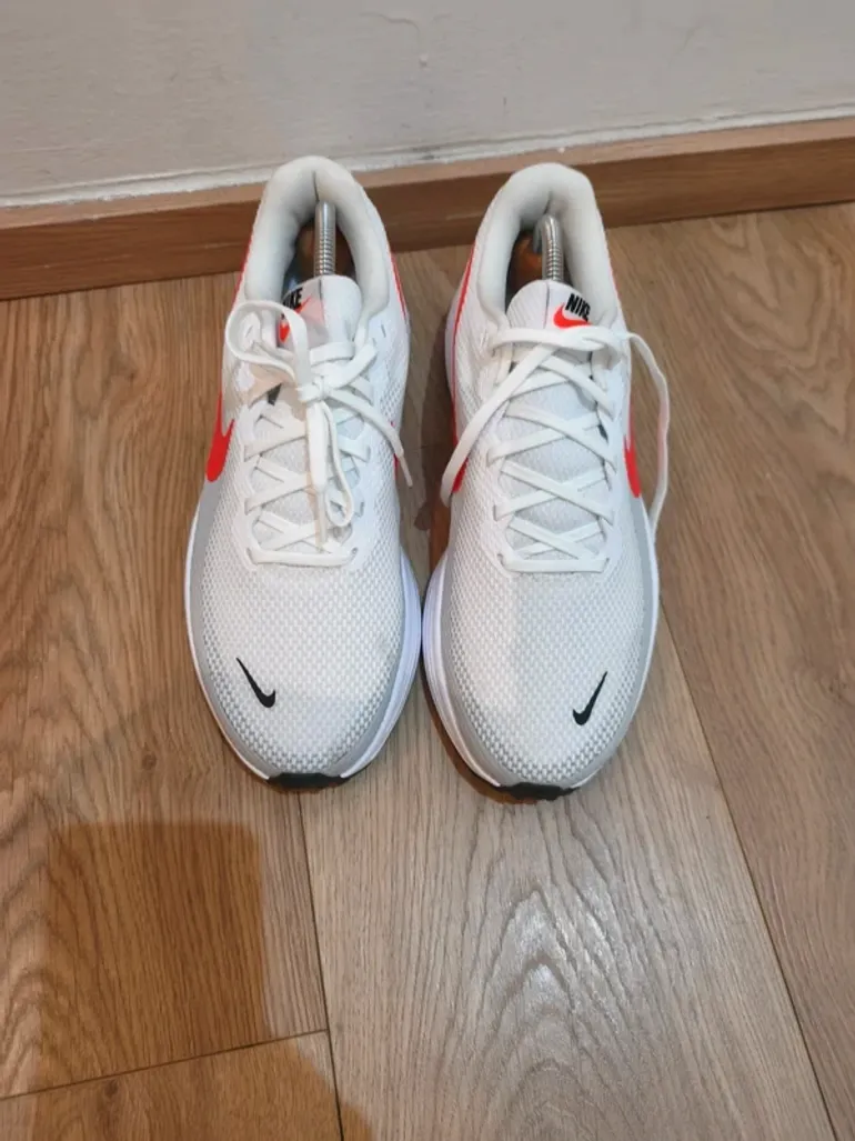 Used Lauf Nike Sport Schuhe bike — image 2 of 2