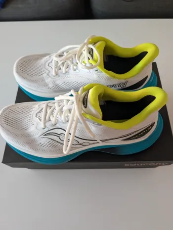 Używany Saucony Triumph 24 bike — zdjęcie 8 z 9