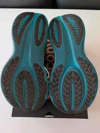 Używany Saucony Triumph 24 bike — zdjęcie 3 z 9