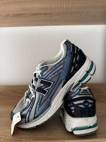 Used New Balance 1906R Running Shoes