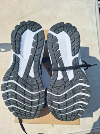 Used Asics Gel Phoenix bike — image 4 of 5