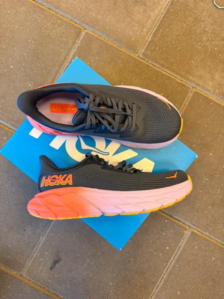 Used Hoka Arahi 7 bike — image 2 of 6