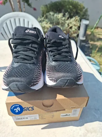 Used Asics Running Shoes Running Shoes