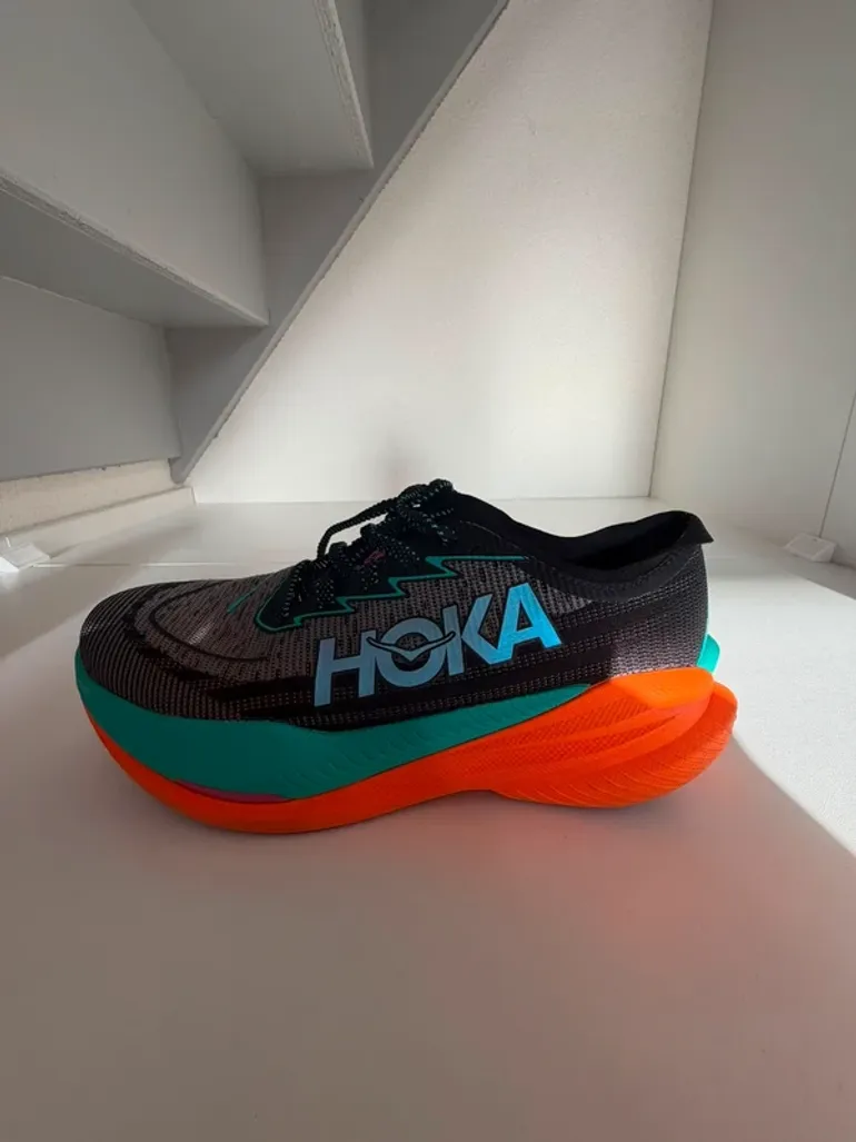 Used Hoka Hardloopschoenen bike — image 3 of 4