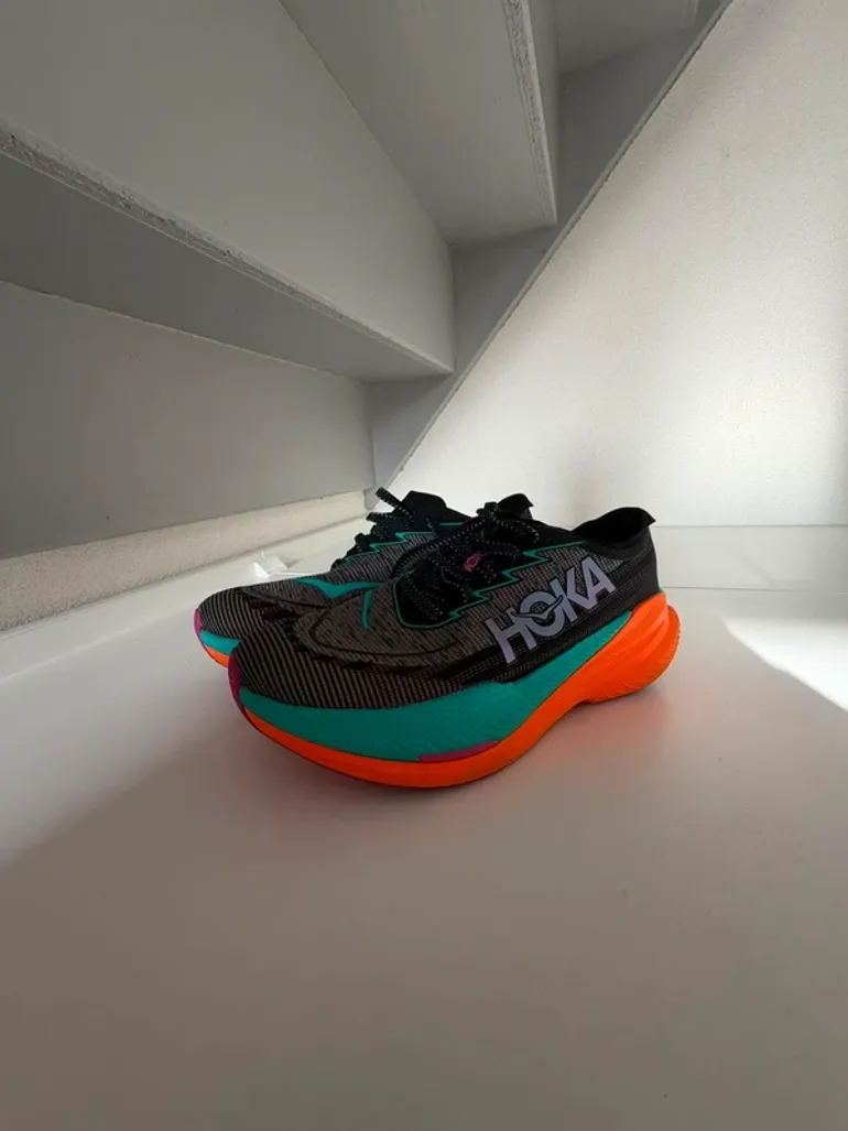 Used Hoka Hardloopschoenen bike — image 1 of 4