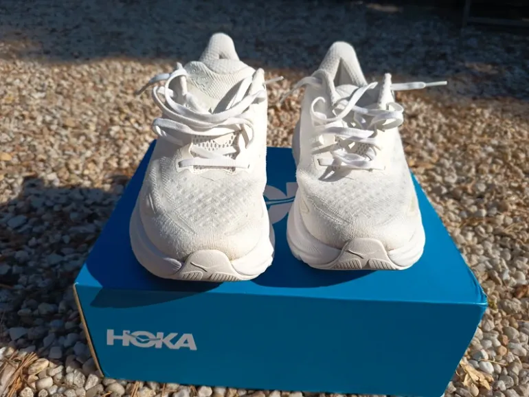 Used Hoka Clifton 9 bike — image 4 of 11