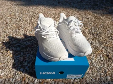 Used Hoka Clifton 9 Running Shoes
