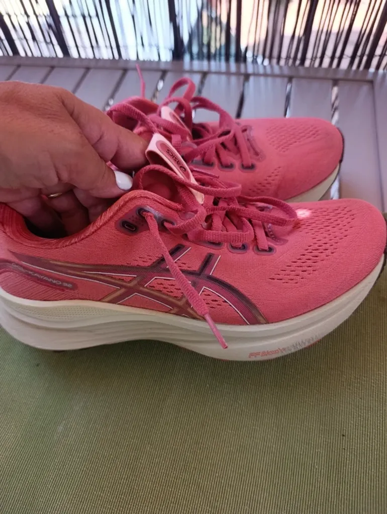 Used Asics Gel Kayano 32 bike — image 2 of 7