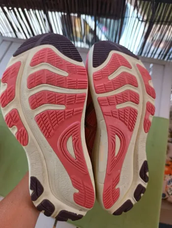 Used Asics Gel Kayano 32 bike — image 5 of 7