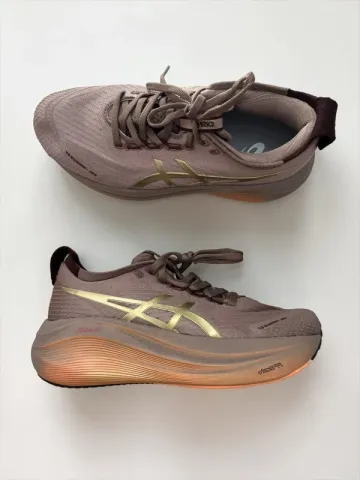 Used Asics Gel-Nimbus 27 Running Shoes