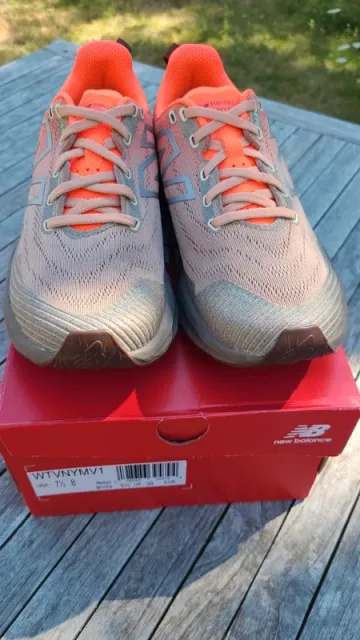 Used New Balance Fuelcell Venym Running Shoes