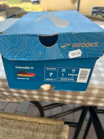 Used Brooks Cascadia 17 bike — image 2 of 7