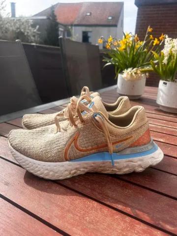 Used Nike Infinity React Running Shoes