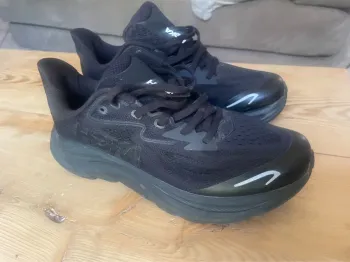 Used Hoka Laufschuhe Größe 39 1/3 bike — image 1 of 2