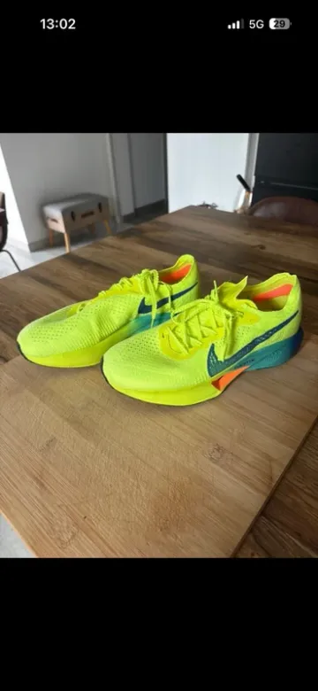 Used 100% Vaporfly 3 Running Shoes