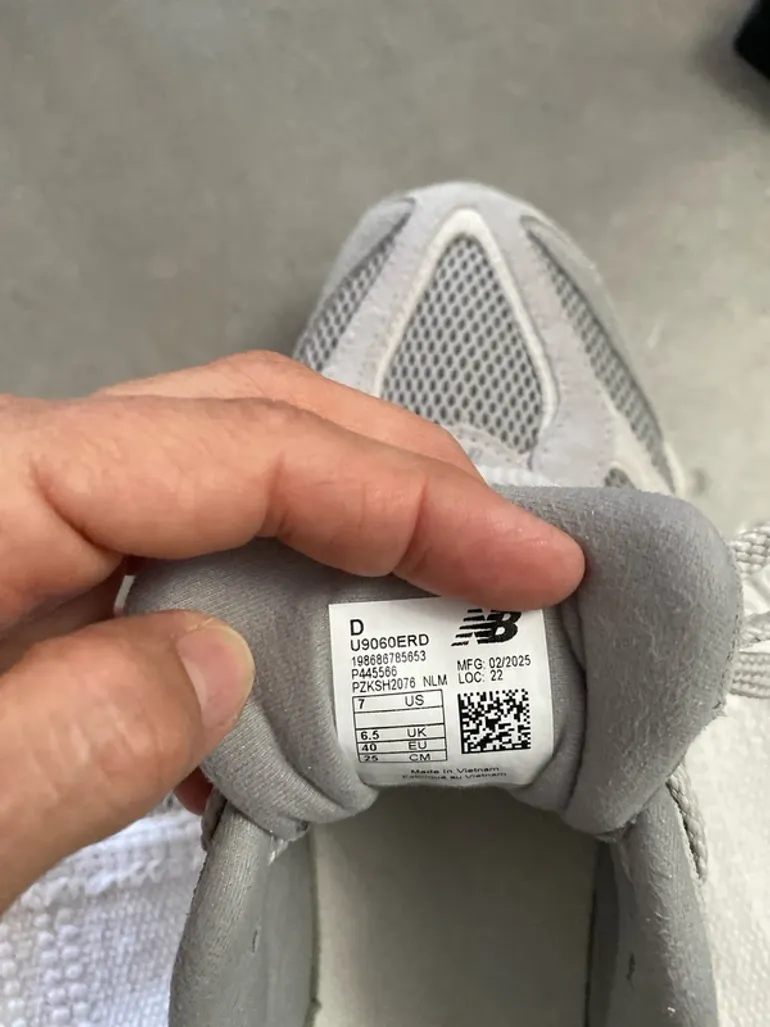 Used New Balance 9060 bike — image 14 of 14
