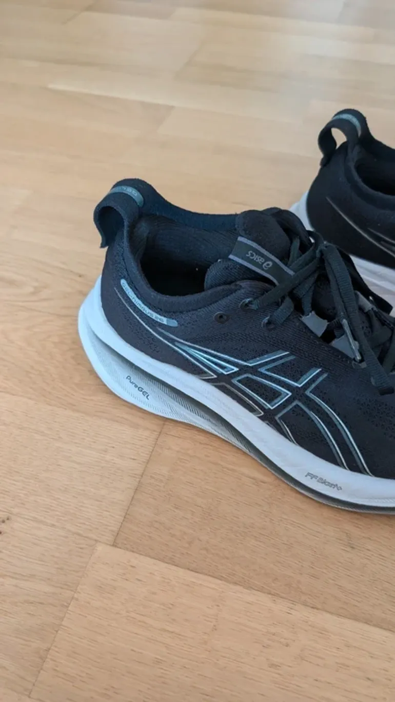 Gebrauchtes Asics Gel-Nimbus 26 bike — Bild 2 von 7