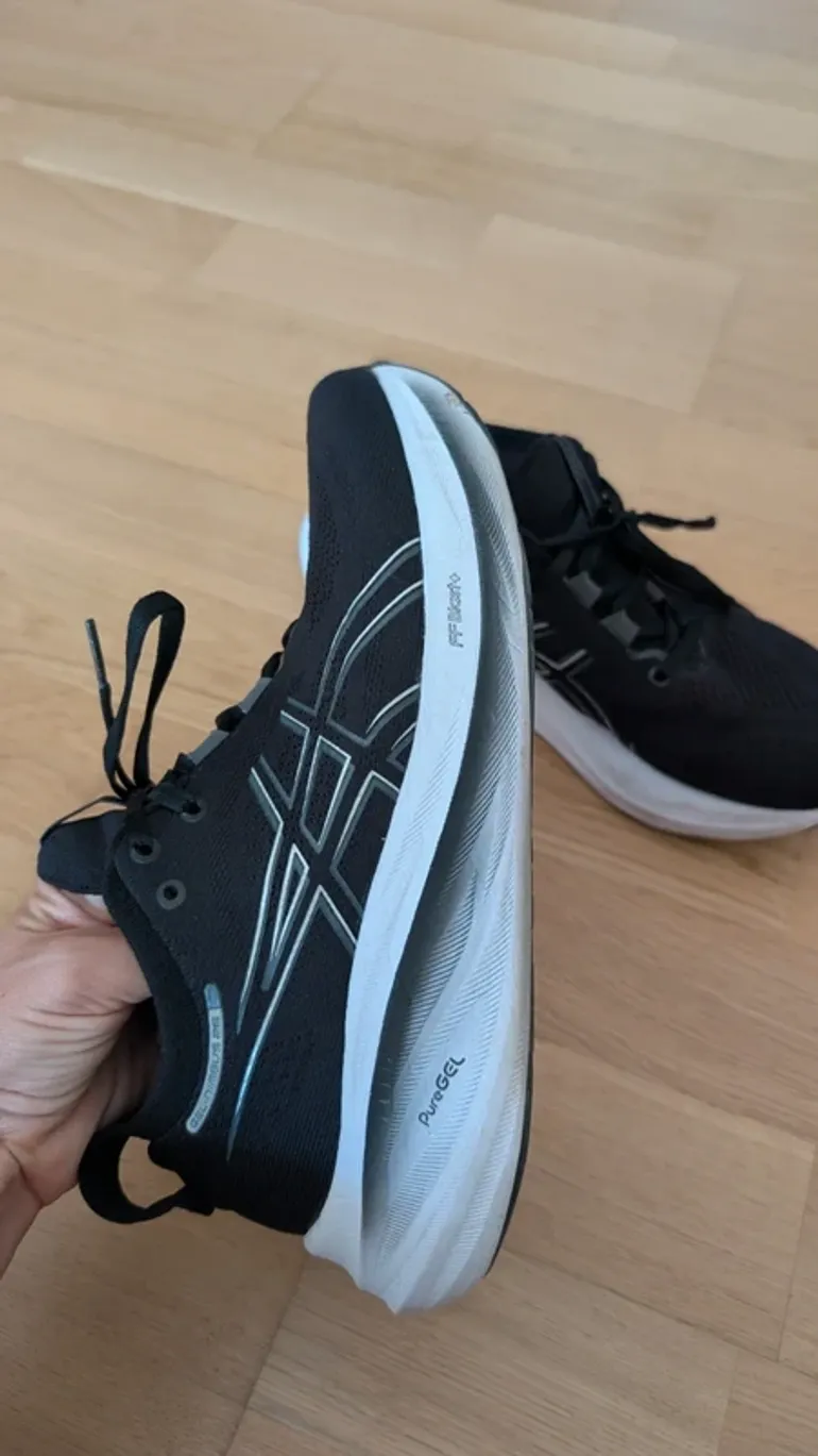 Gebrauchtes Asics Gel-Nimbus 26 bike — Bild 3 von 7