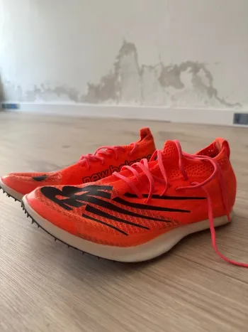 Used New Balance Carbon Spikes bike — image 1 of 5