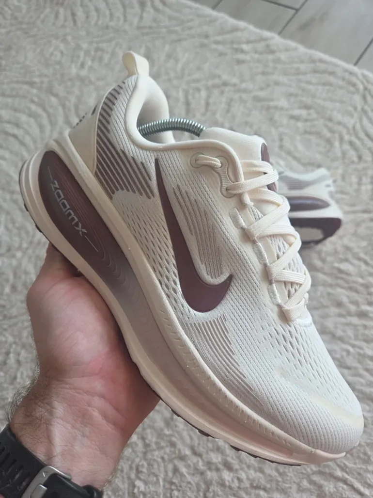 Used Nike Vomero 18 bike — image 4 of 9