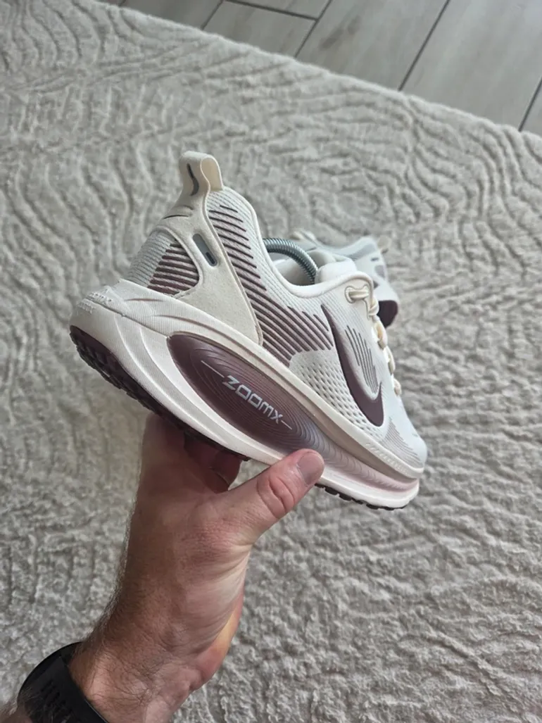 Used Nike Vomero 18 bike — image 6 of 9