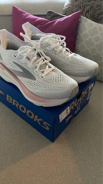 Used Brooks Glycerin 23 Running Shoes