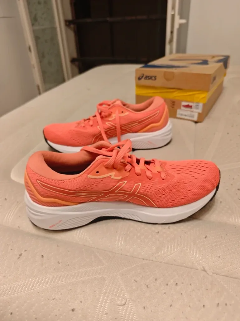 Used Asics GT-1000 11 bike — image 5 of 10
