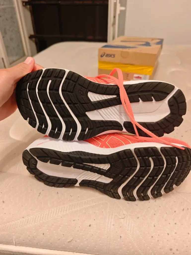 Used Asics GT-1000 11 bike — image 6 of 10