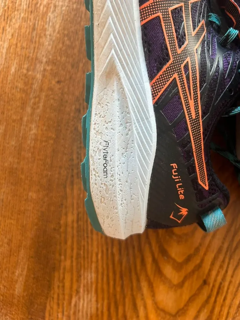 Used Asics Fuji Lite 3 bike — image 7 of 8