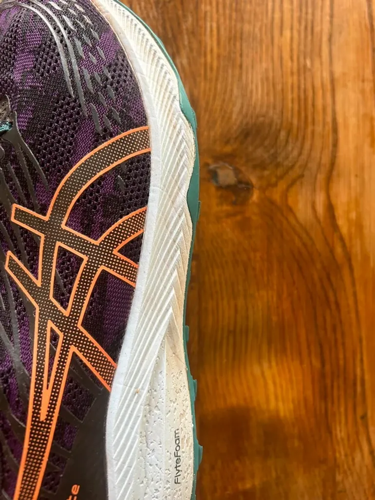 Used Asics Fuji Lite 3 bike — image 6 of 8