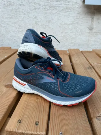Brooks Adrenaline bike d'occasion — image 1 sur 5