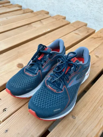 Brooks Adrenaline bike d'occasion — image 2 sur 5