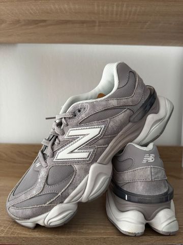 Used New Balance 9060 Running Shoes