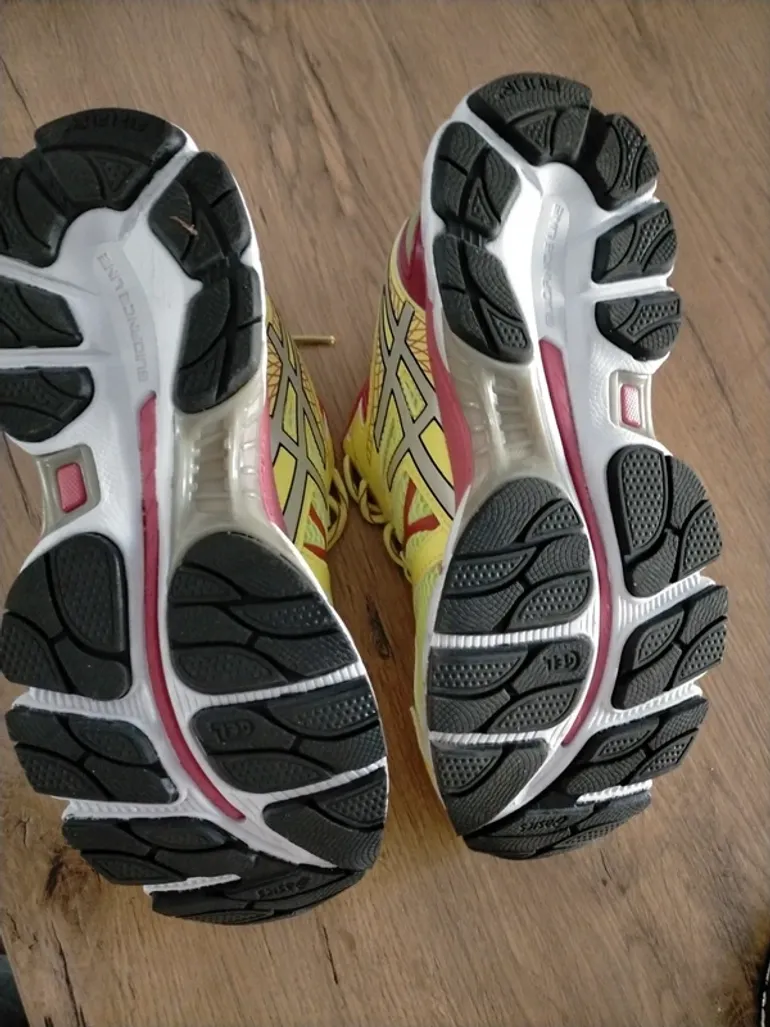 Used Asics Fluitfit bike — image 3 of 5