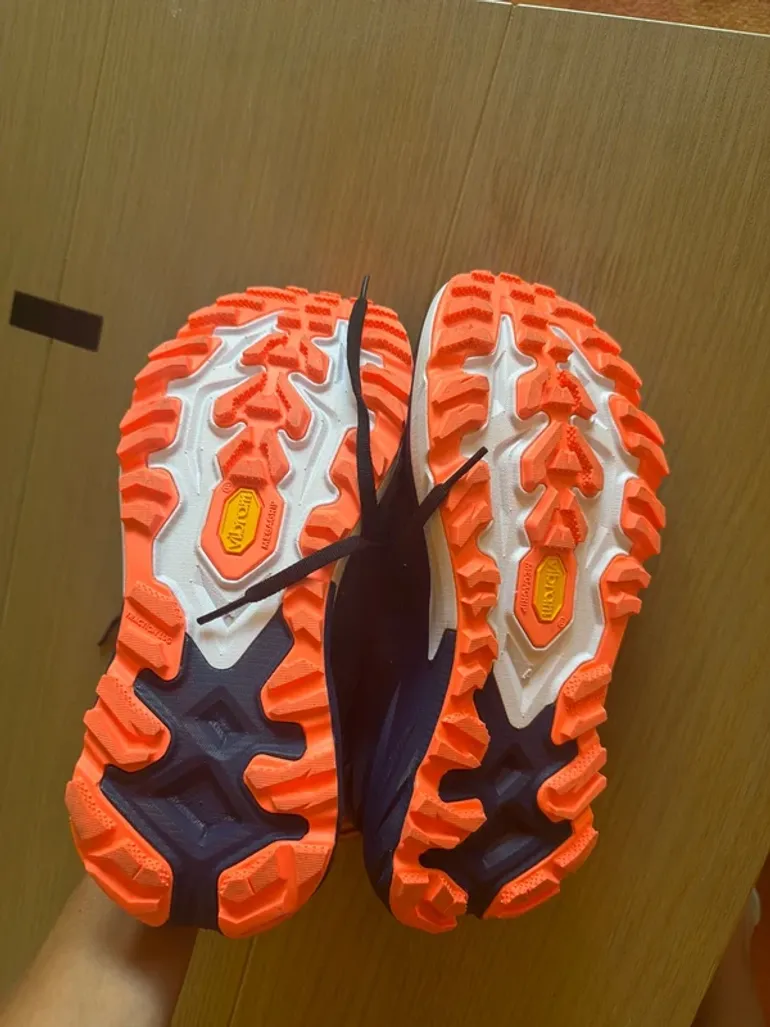 Used Hoka Mafate 5 bike — image 6 of 9
