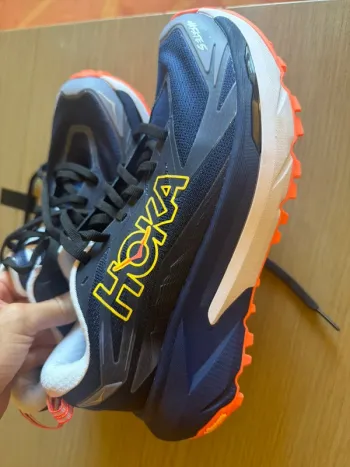 Used Hoka Mafate 5 bike — image 7 of 9