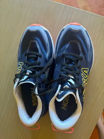 Used Hoka Mafate 5 bike — image 9 of 9