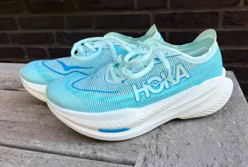 Hoka Mach X2 bike d'occasion — image 1 sur 6