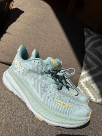 Hoka Clifton 9 bike d'occasion — image 3 sur 6