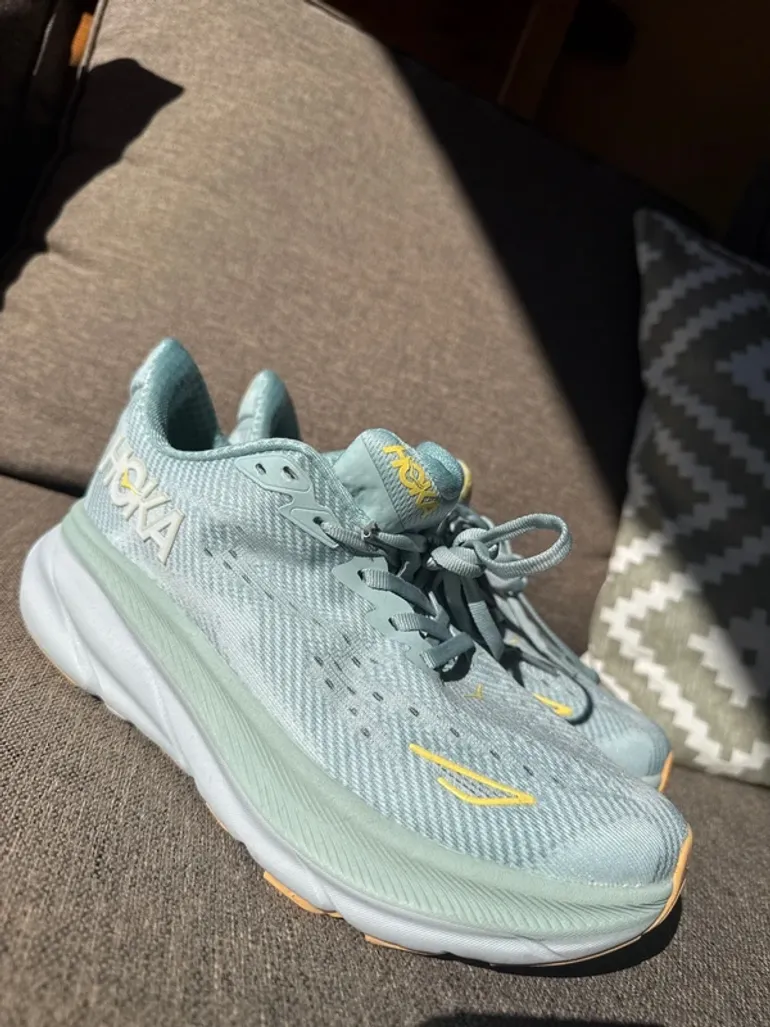 Hoka Clifton 9 bike d'occasion — image 3 sur 6